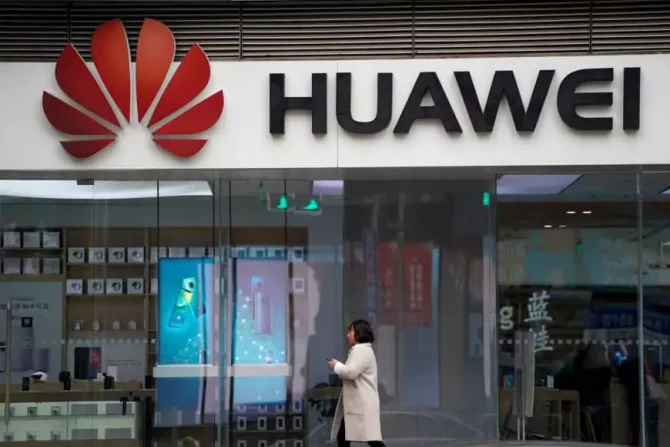 Huawei Confirms HongMeng OS is Not for Smartphones