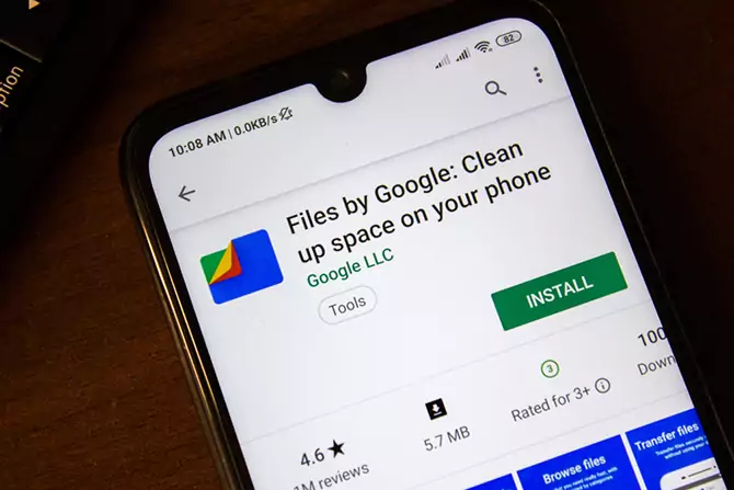 Google Files gets better controls for offline media