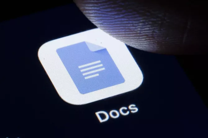 Google is containing the smart reply suggestions to the comments in Google Docs