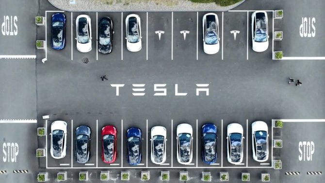 Tesla Workers in New York Launch Union Bid for Better Pay and Job Security